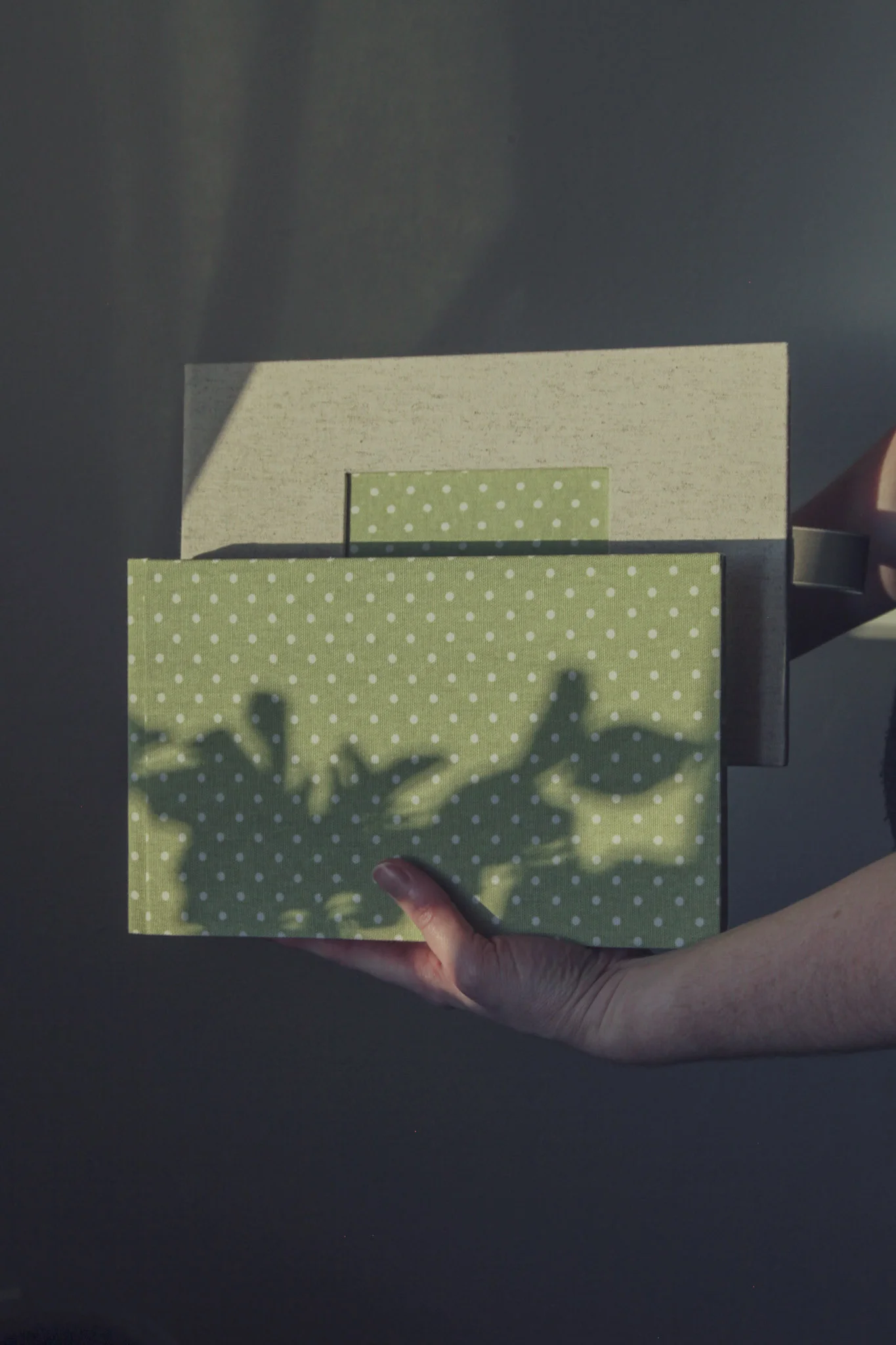 Szyty album na zdjęcia zielony groszek