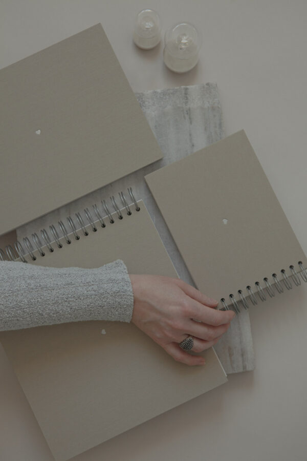 Album na spirali 20 x 15 cm łąka z symbolem SERCE