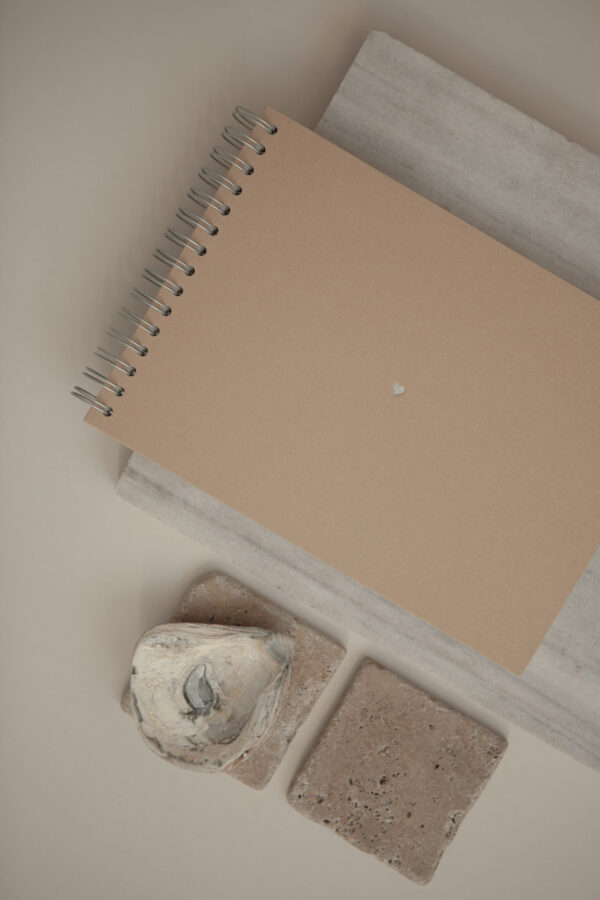 Album na spirali 28 x 20 cm plaża z symbolem SERCE