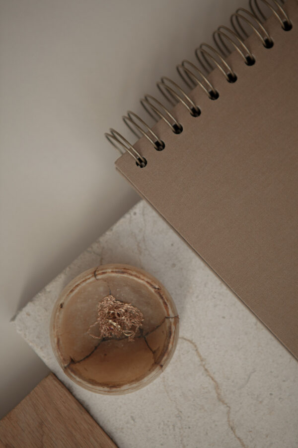 Album na spirali 20 x 15 cm sepia z symbolem MIŁOŚĆ