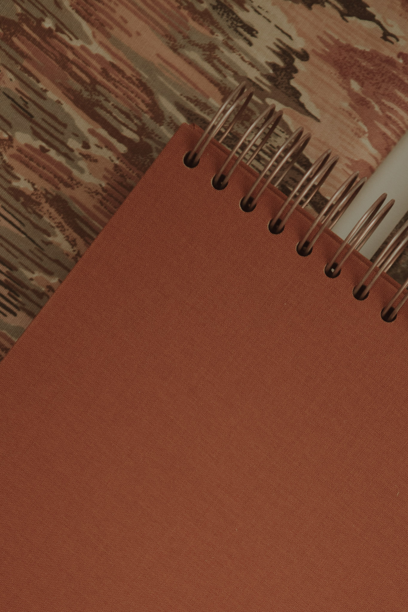 Album na spirali 26 x 25 cm piegi w słońcu z symbolem SERCE