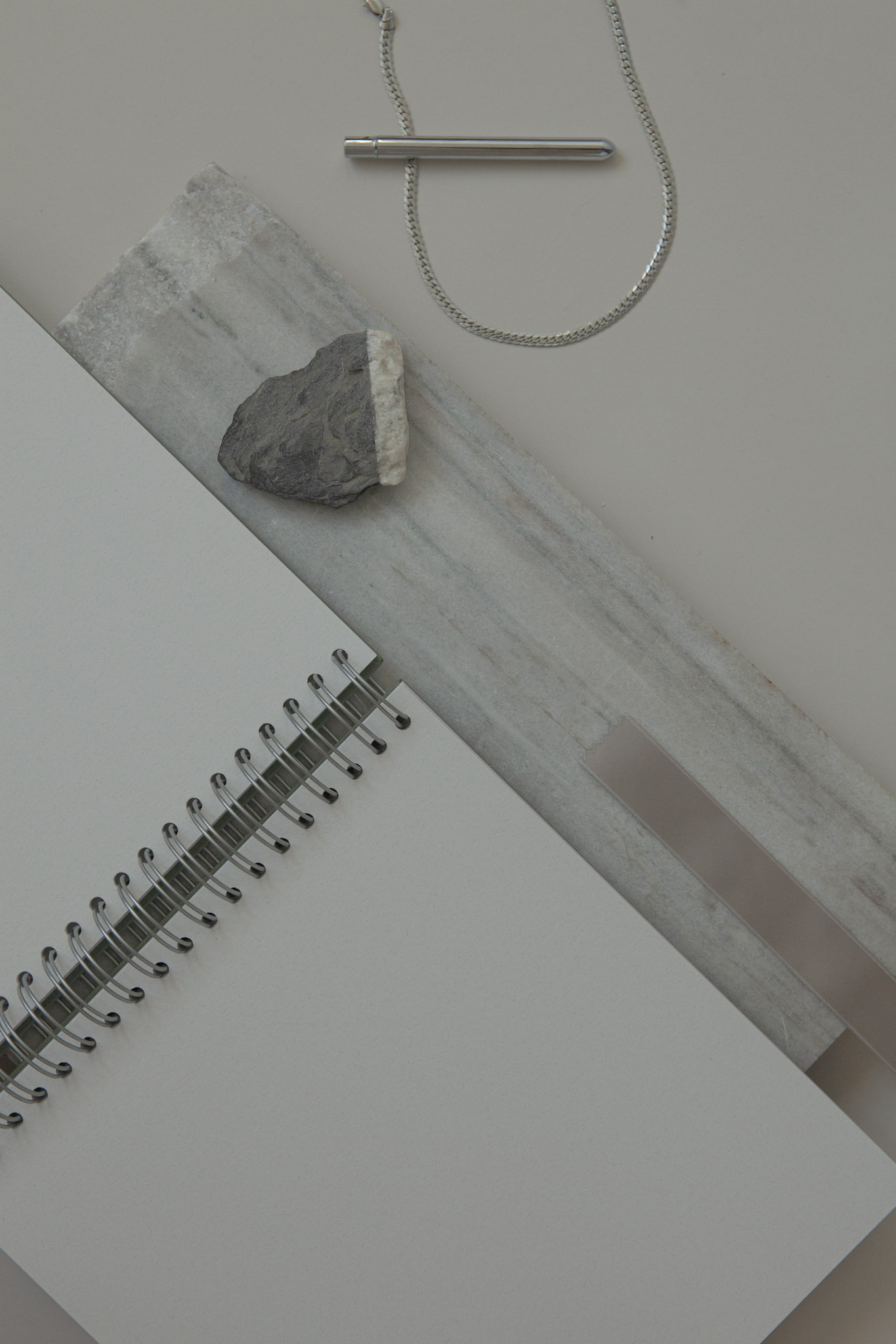 Album na spirali 26 x 25 cm las z symbolem SERCE