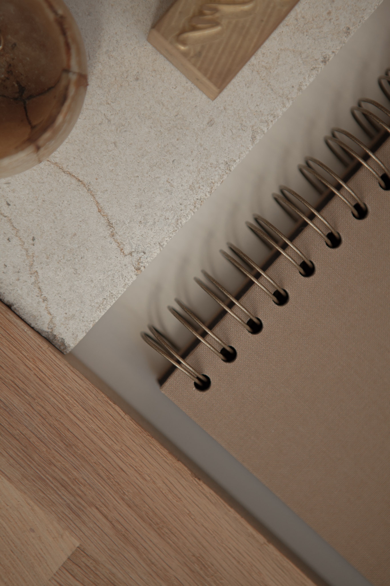 Album na spirali 28 x 20 cm sepia z symbolem MIŁOŚĆ