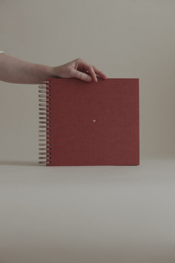 Album na spirali 26 x 25 cm konfitura jarzębinowa z symbolem SERCE